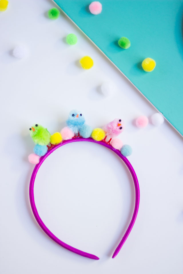 Baby chick and pom-pom headbands - such a cute Easter kids craft idea!