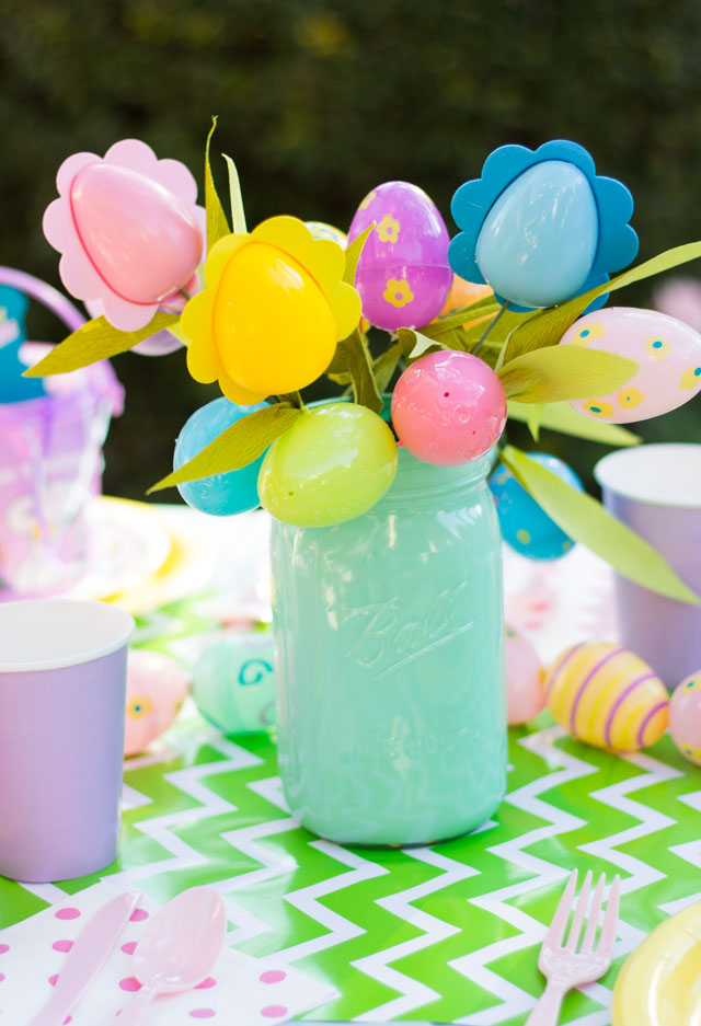 Easter egg flower bouquets - so easy and so cute for an Easter party!