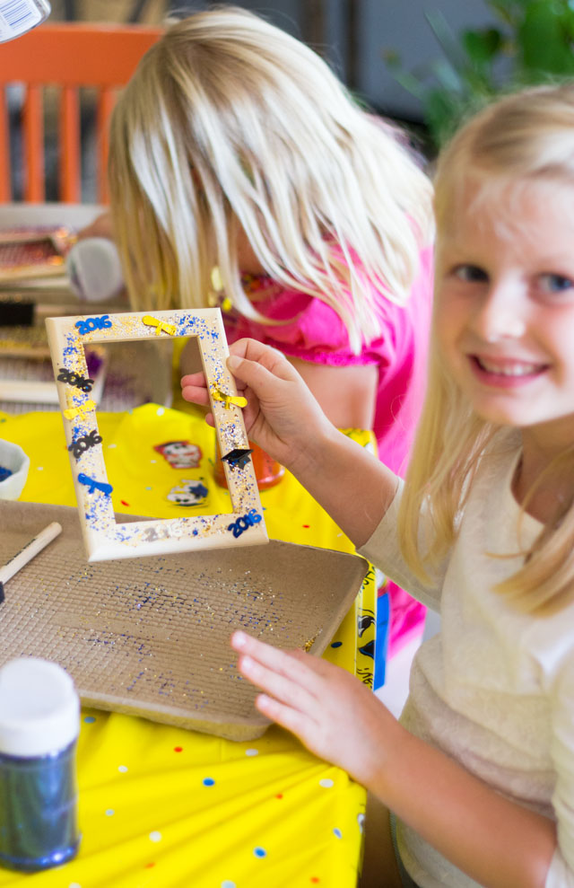 DIY glittered picture frames for kindergarten graduation party