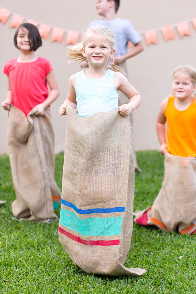 Kids backyard field day party - the perfect idea for summer fun!