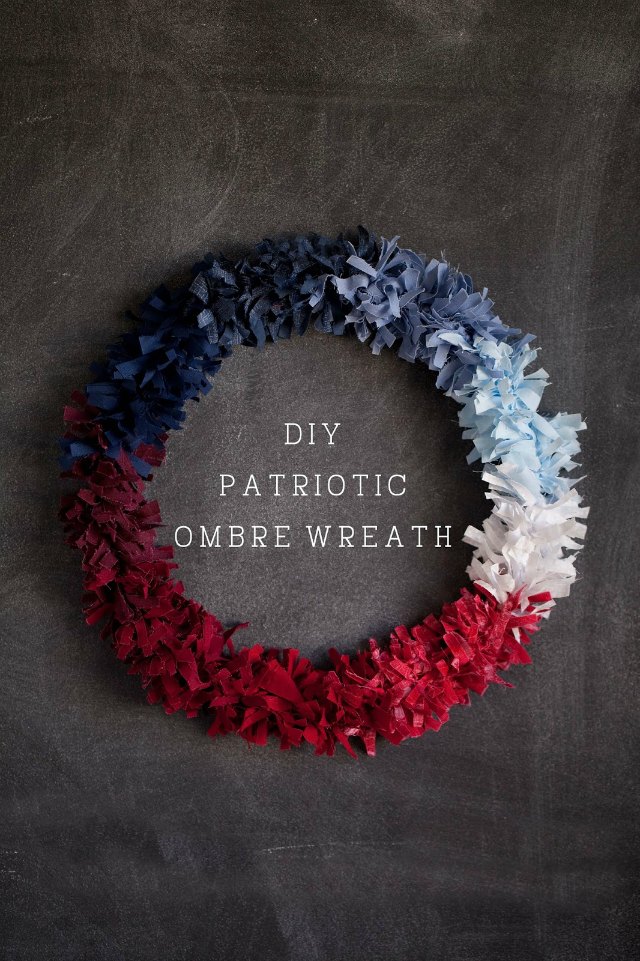 DIY Patriotic Ombre Wreath - so stunning!