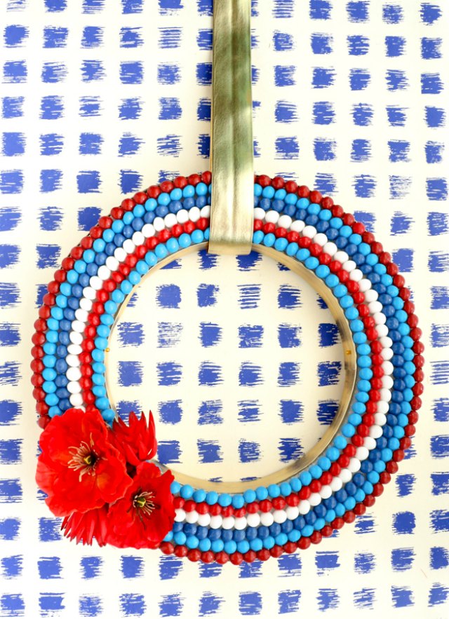 Patriotic 4th of July wreath - made from Skittles!