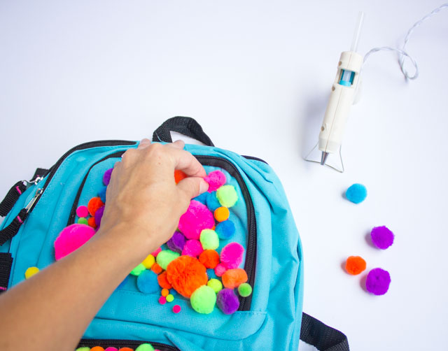 How to make a pom-pom backpack