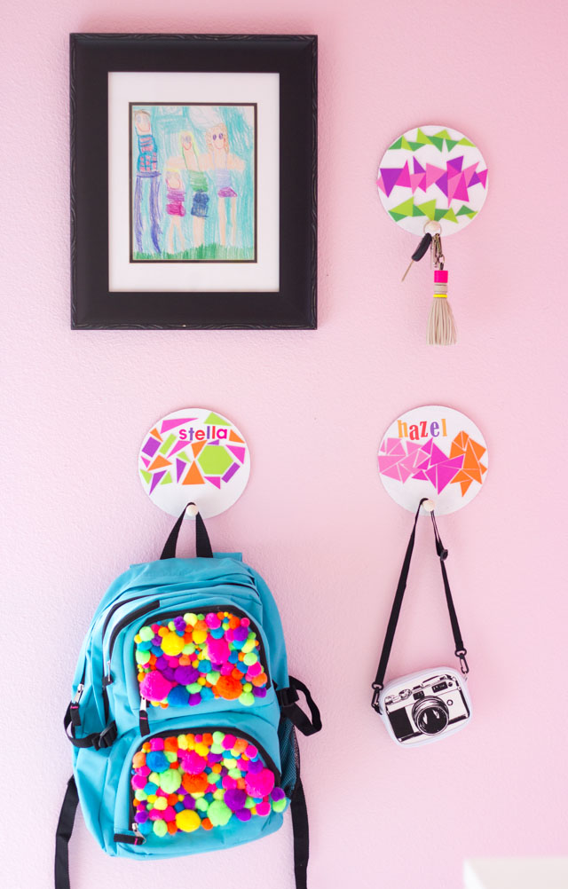 DIY Kids Bedroom Wall Hooks #kidsbedroomdecor