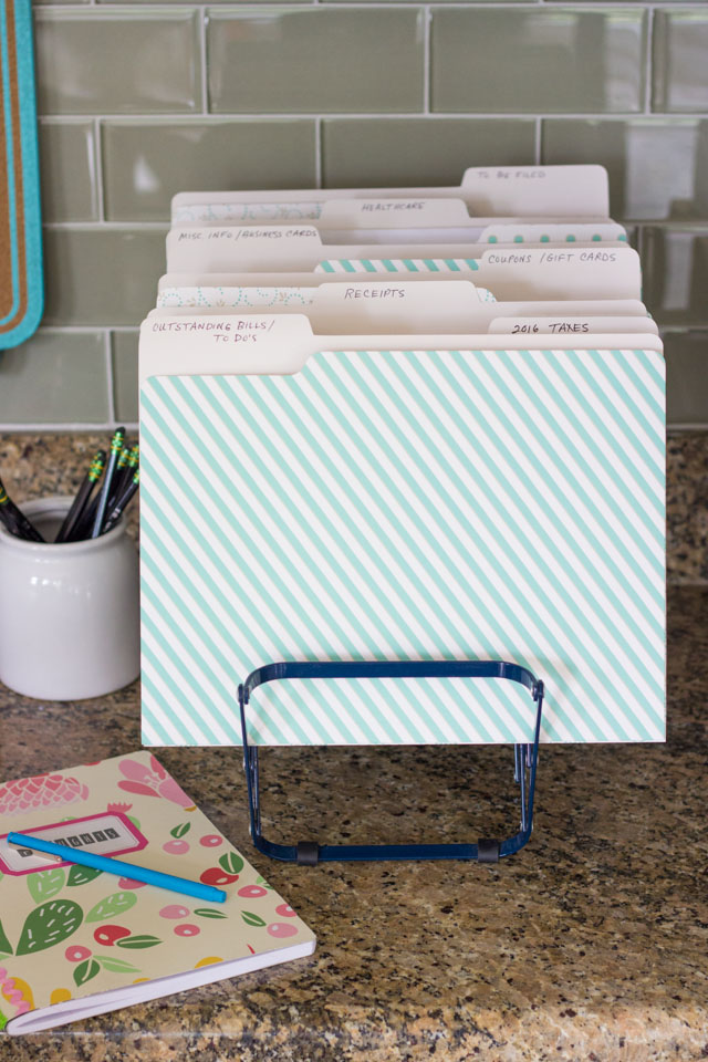 7 simple tips for organizing your paperwork!