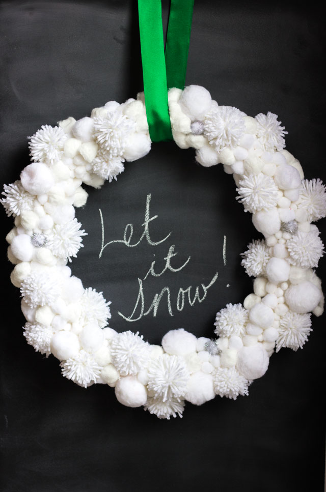 Snowball wreath made from pom-poms