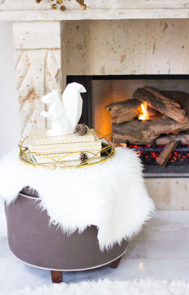 Modern winter Christmas mantel ideas