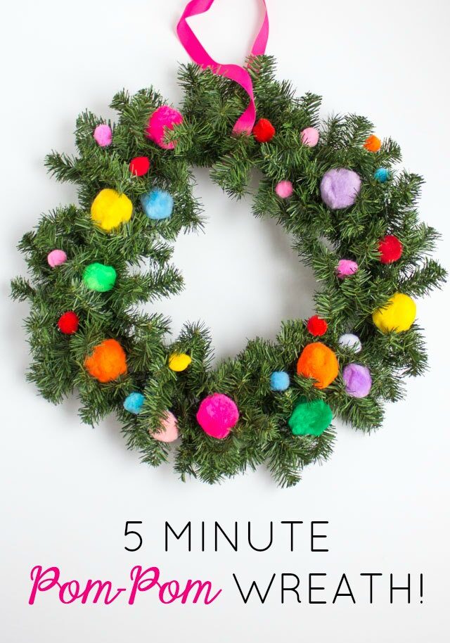 5 Minute Christmas Pom-Pom Wreath - Design Improvised