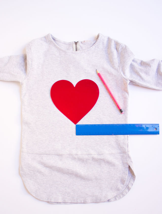 How to make a girls Valentine shirt