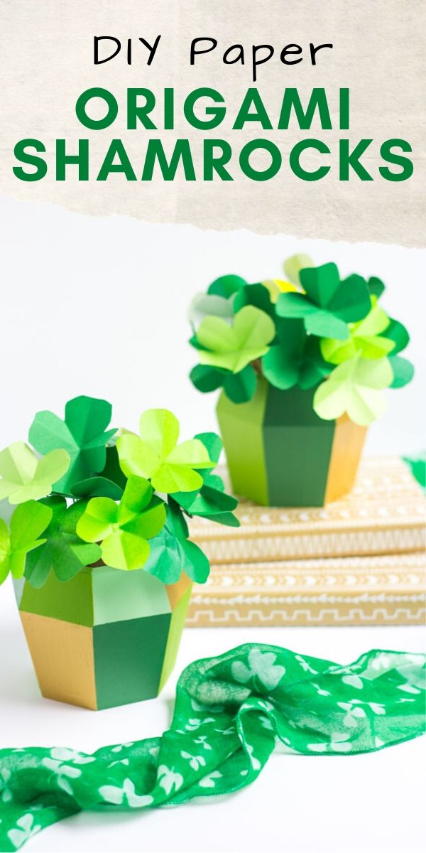 Simple paper shamrocks craft idea