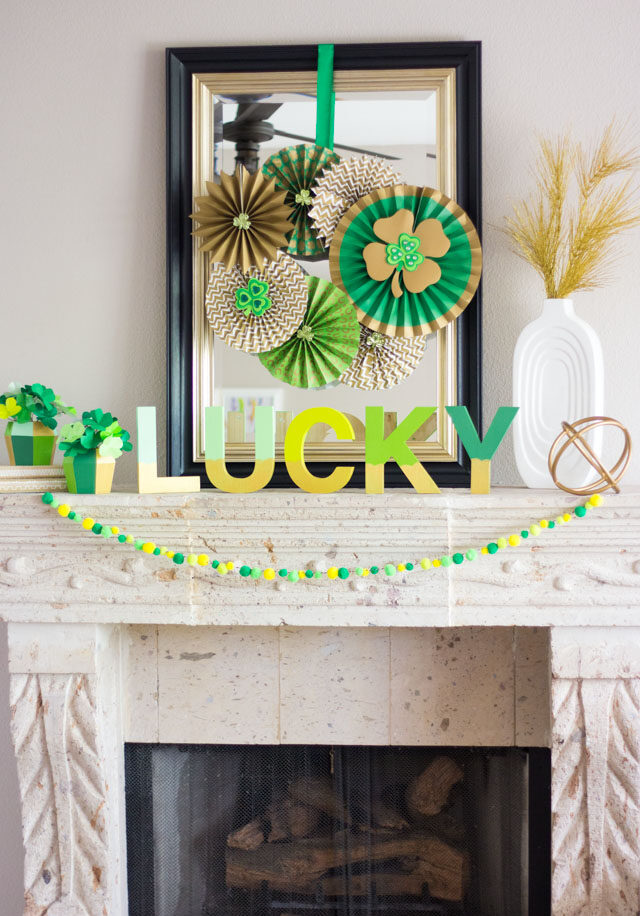 St Patricks day mantel decorations