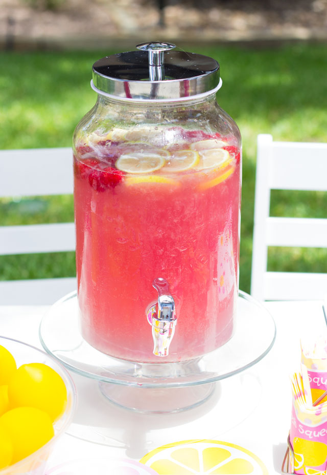 The BEST sparkling pink lemonade recipe!