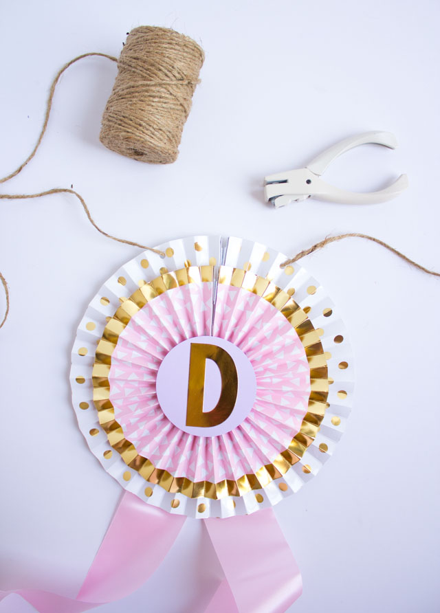 How to make a DIY giant ribbon banner with party fans