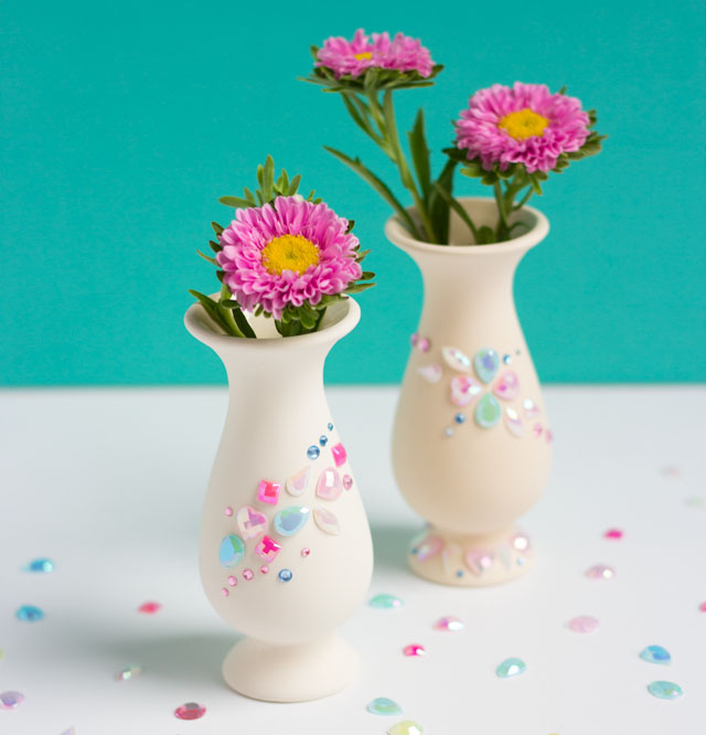 Decorate vases with peel-and-stick rhinestone jewels for a simple kids craft!