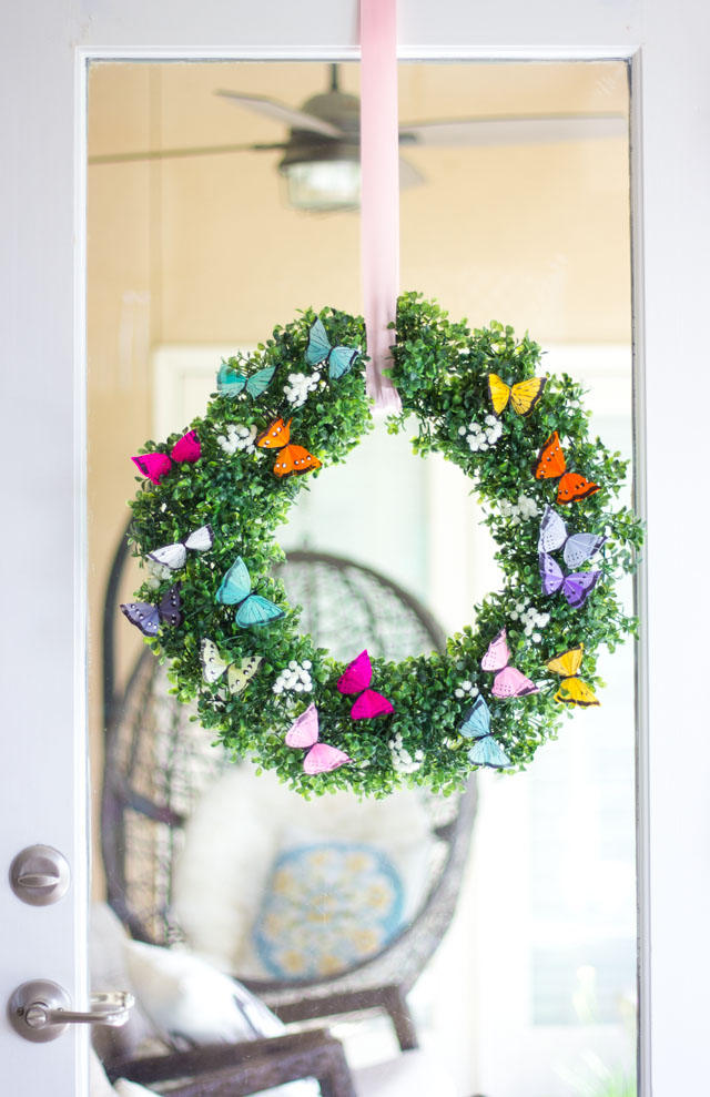 Make this simple and gorgeous DIY butterfly wreath for spring!