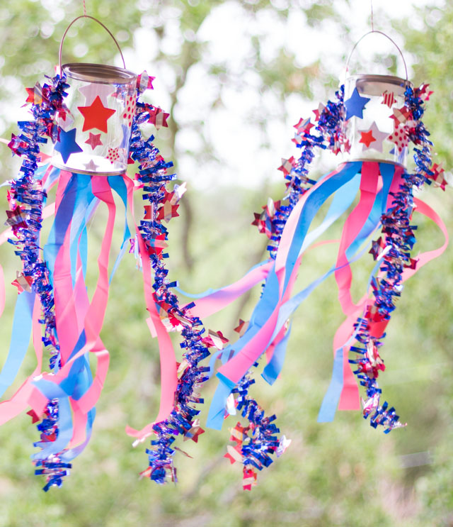 Make these simple patriotic windsocks for the 4th of July with stickers, plastic tablecloths, and a clear paint can. So easy!