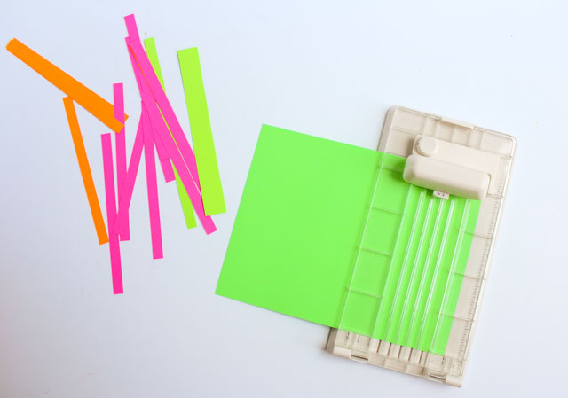 How to make woven paper art - a fun take on the classic paper weaving craft!