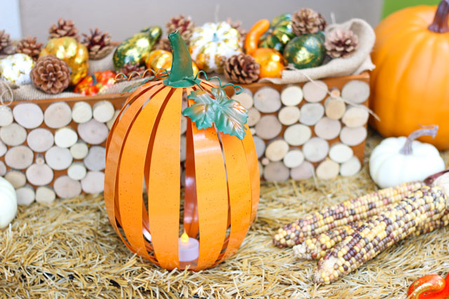 How cute are these pumpkin lanterns?