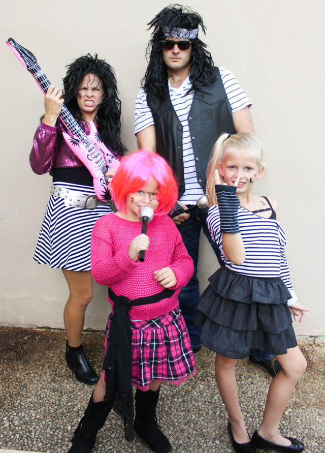 80s rock band family Halloween costume idea #familycostumes #halloweencostumes #familyhalloweencostumes