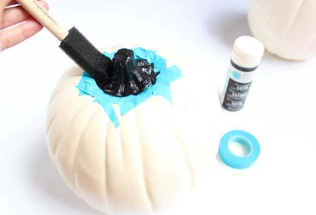 How to make googly eye Halloween pumpkins