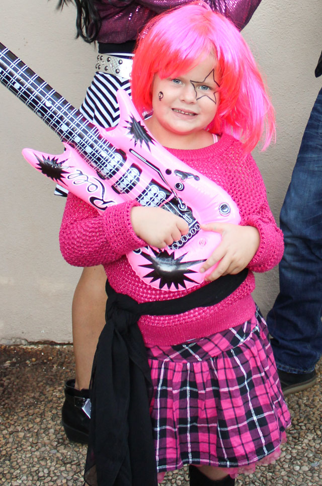 Such a cute kids 80s rock star Halloween costume!