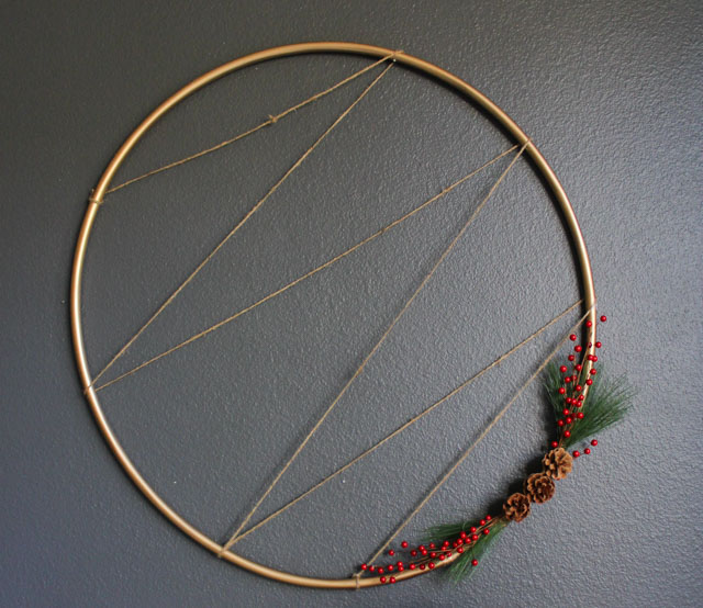 How to make a hula hoop holiday card holder