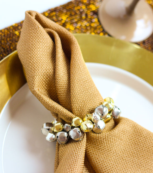 Southern Living Holiday Antique Gold Jingle Bell Set of Napkin Rings 
