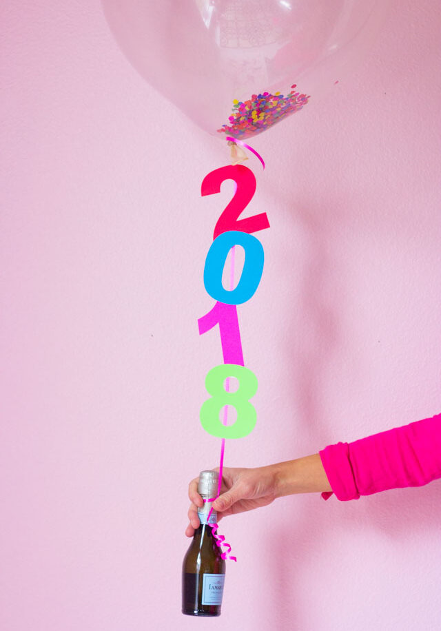 DIY New Years Eve Balloons!