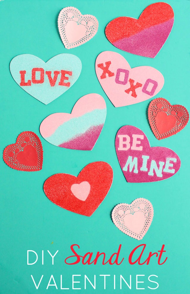 Make sand art valentines with this simple trick! #valentinecards #sandart #valentinecrafts Make sand art valentines with this simple trick! #valentinecards #sandart #valentinecrafts