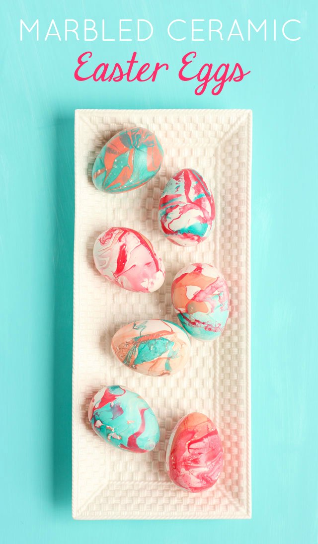 How to marble Easter eggs with nail polish! #eastereggideas #eastereggs #marbling