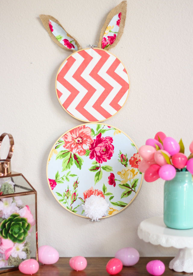 DIY Embroidery Hoop Easter Bunny