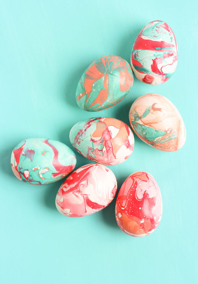 How to marble easter eggs with nail polish