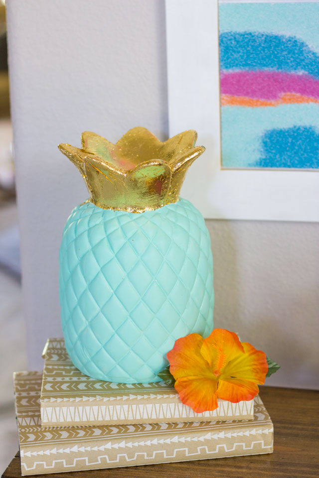 DIY ceramic pineapple decor ideas! #pineapplecrafts #summercrafts #diypineapple #goldleafcrafts