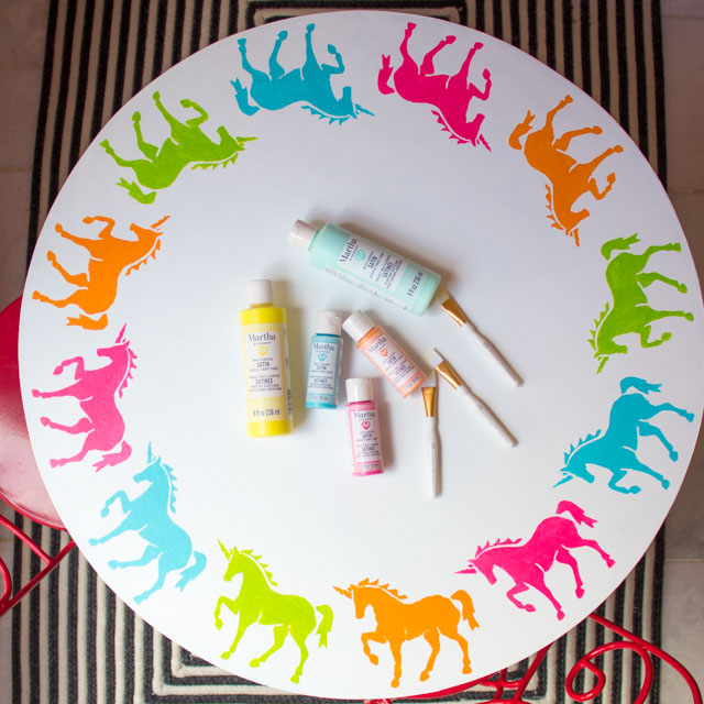 Stencil a kids table with unicorns! #unicorns #stencil #kidstable #marthastewart