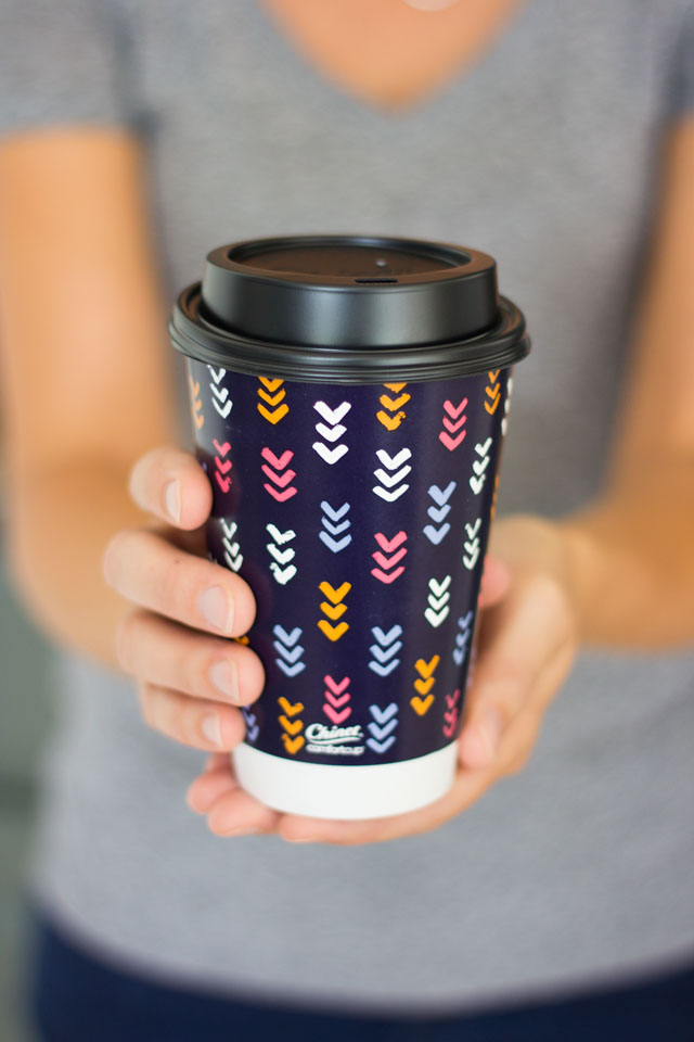 Chinet's new insulated disposable coffee cup design is so cute! #Chinet #coffeecup