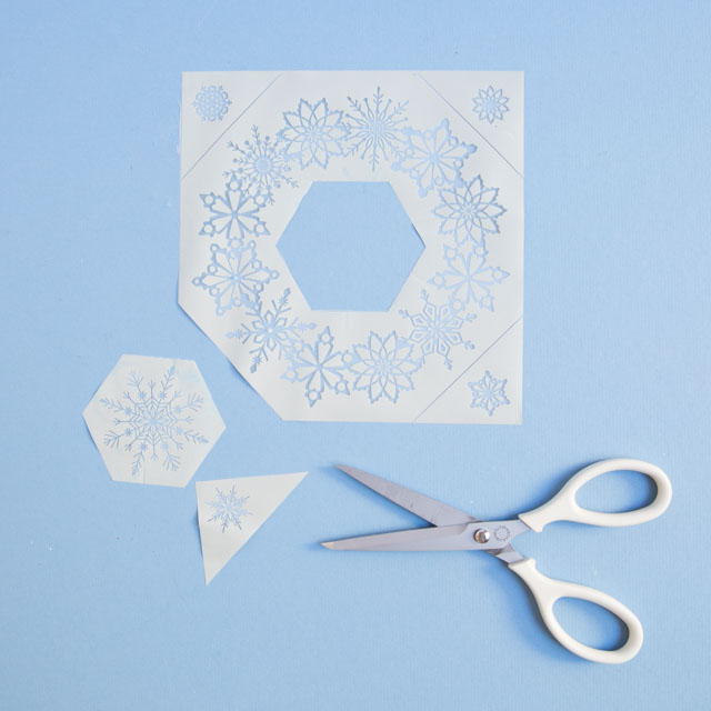 Stencil clear ornaments with snowflakes and fill them with snow! #christmasornaments #snowflakeornaments #clearornaments #marthastewartcrafts #plaidcrafts