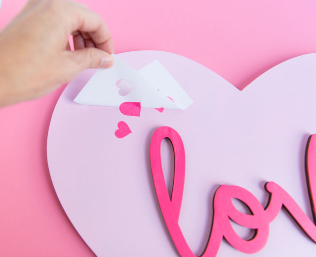 Make these Sweet Wooden Valentine Hearts! - Design Improvised