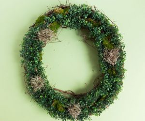 Make a beautiful spring wreath with faux birds, greenery, and nature elements. #birdwreath #springwreath #naturecrafts #birdcrafts Make a beautiful spring wreath with faux birds, greenery, and nature elements. #birdwreath #springwreath #naturecrafts #birdcrafts