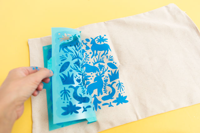 DIY Otomi pillow craft idea #otomi #otomipillow #mothersdaydiy #mothersdaycrafts