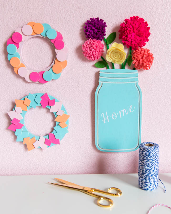 Floral mason jar wall decor craft idea