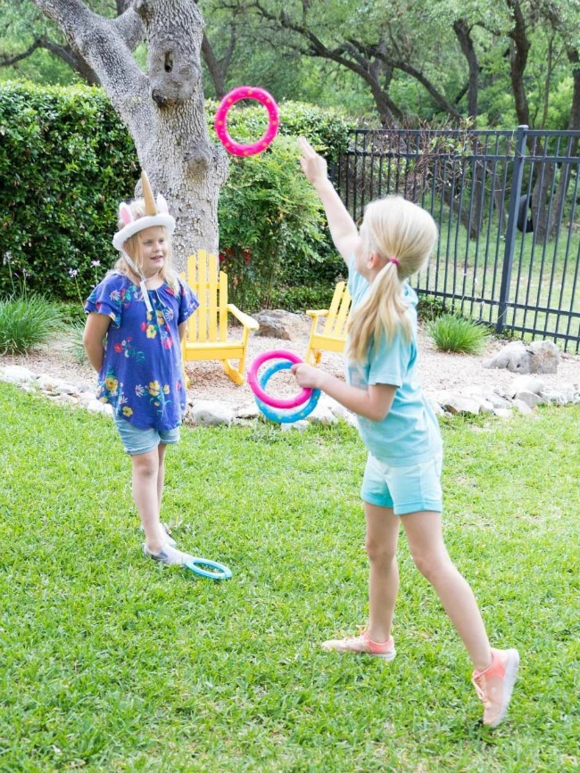 Unicorn horn ring toss game