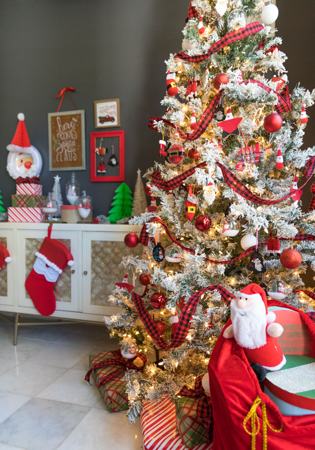 7 DIY Santa Decorations You Can Make