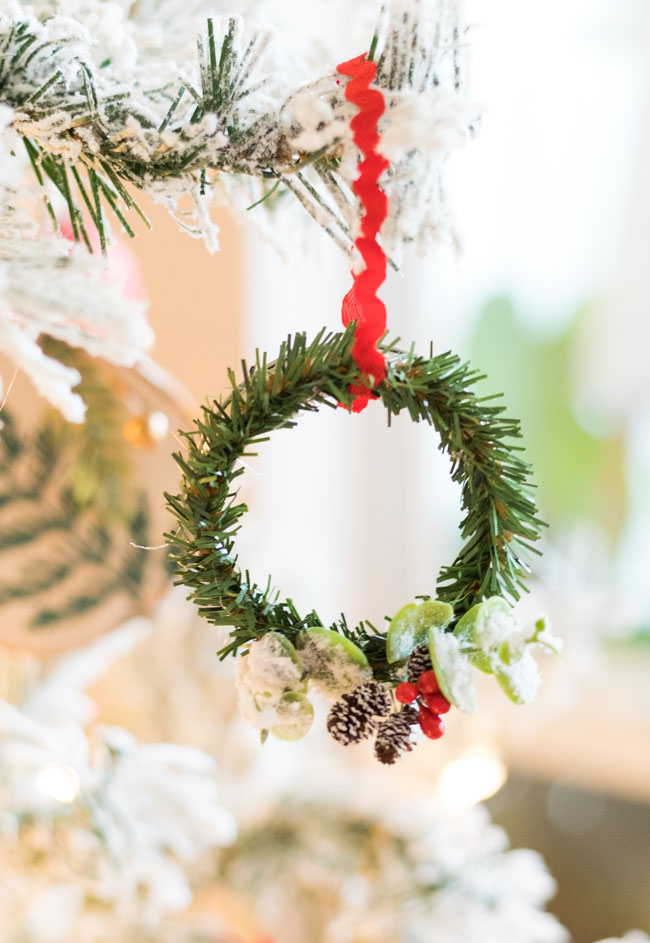 Mini wreath ornament with mason jar ring