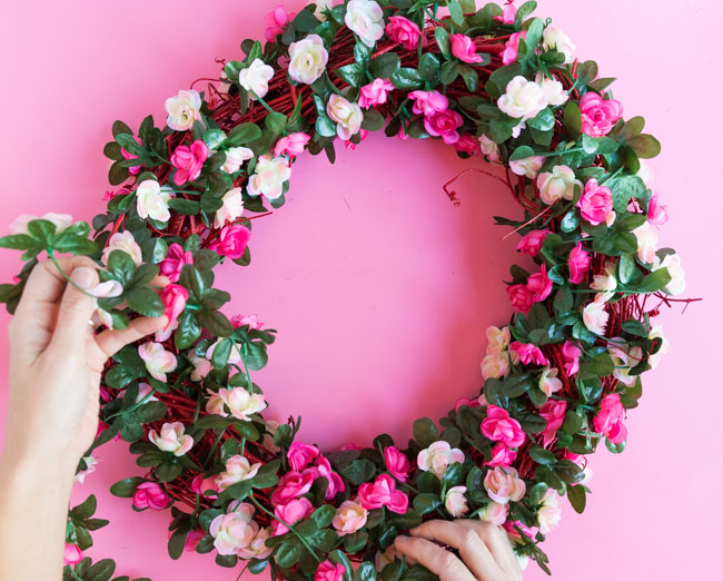 How to wrap a grapevine wreath with floral garland