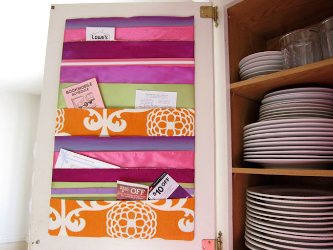 Crafts with ribbon: DIY memo board idea