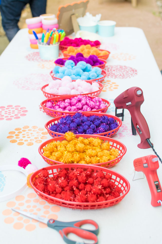 Pom pom craft activity table