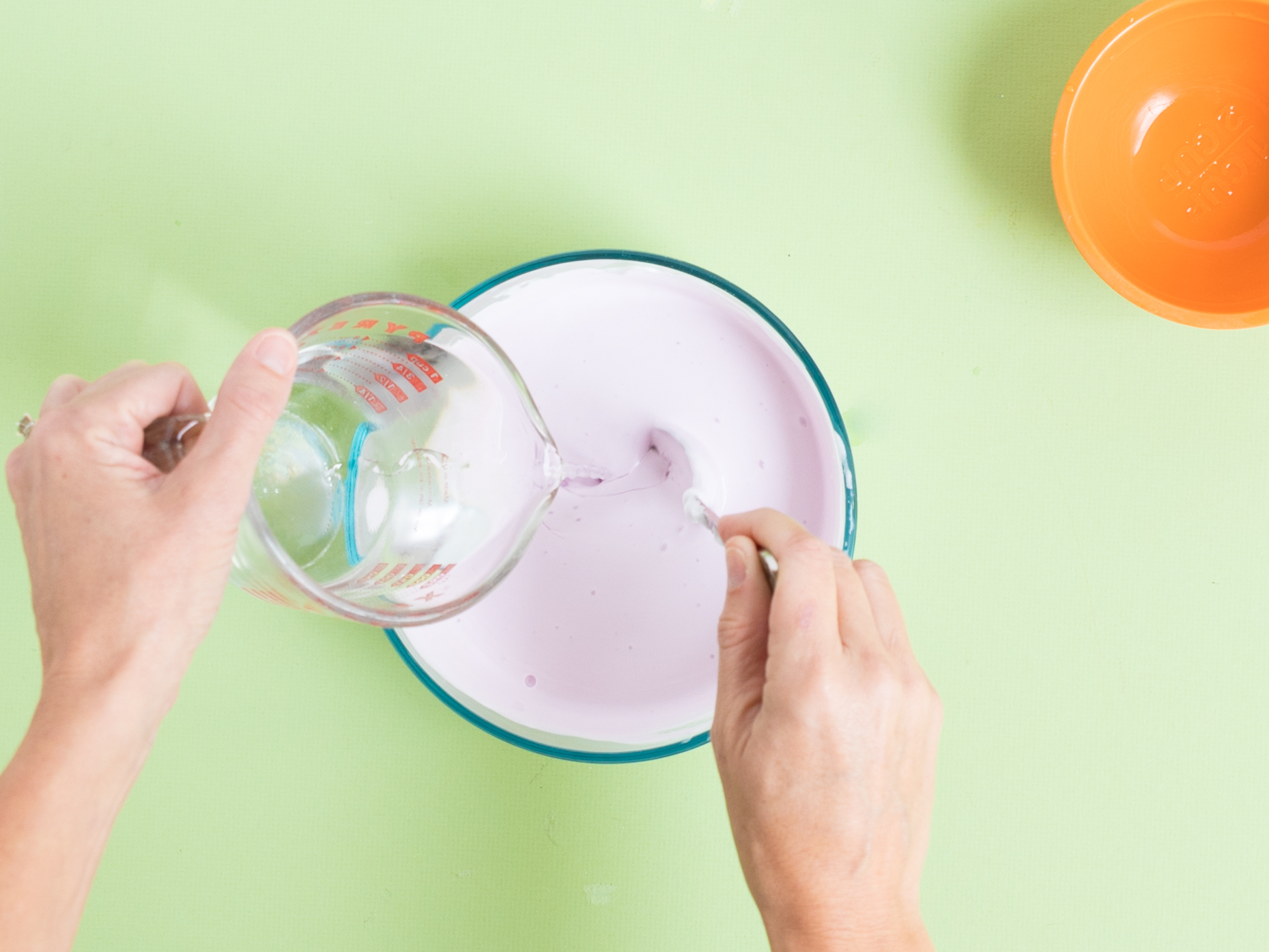 Adding Borax to fluffy slime