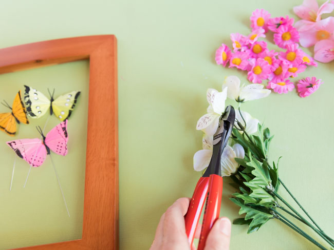 DIY Floral Butterfly Frame - Design Improvised