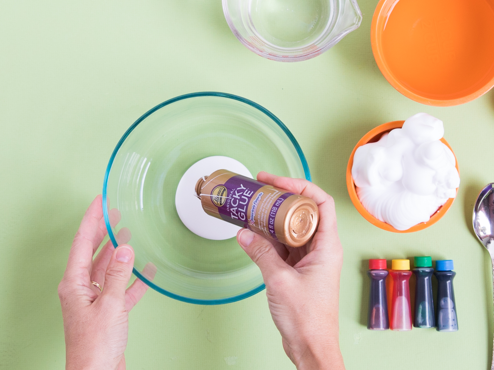 How to make fluffy slime with Aleene's Tacky Glue