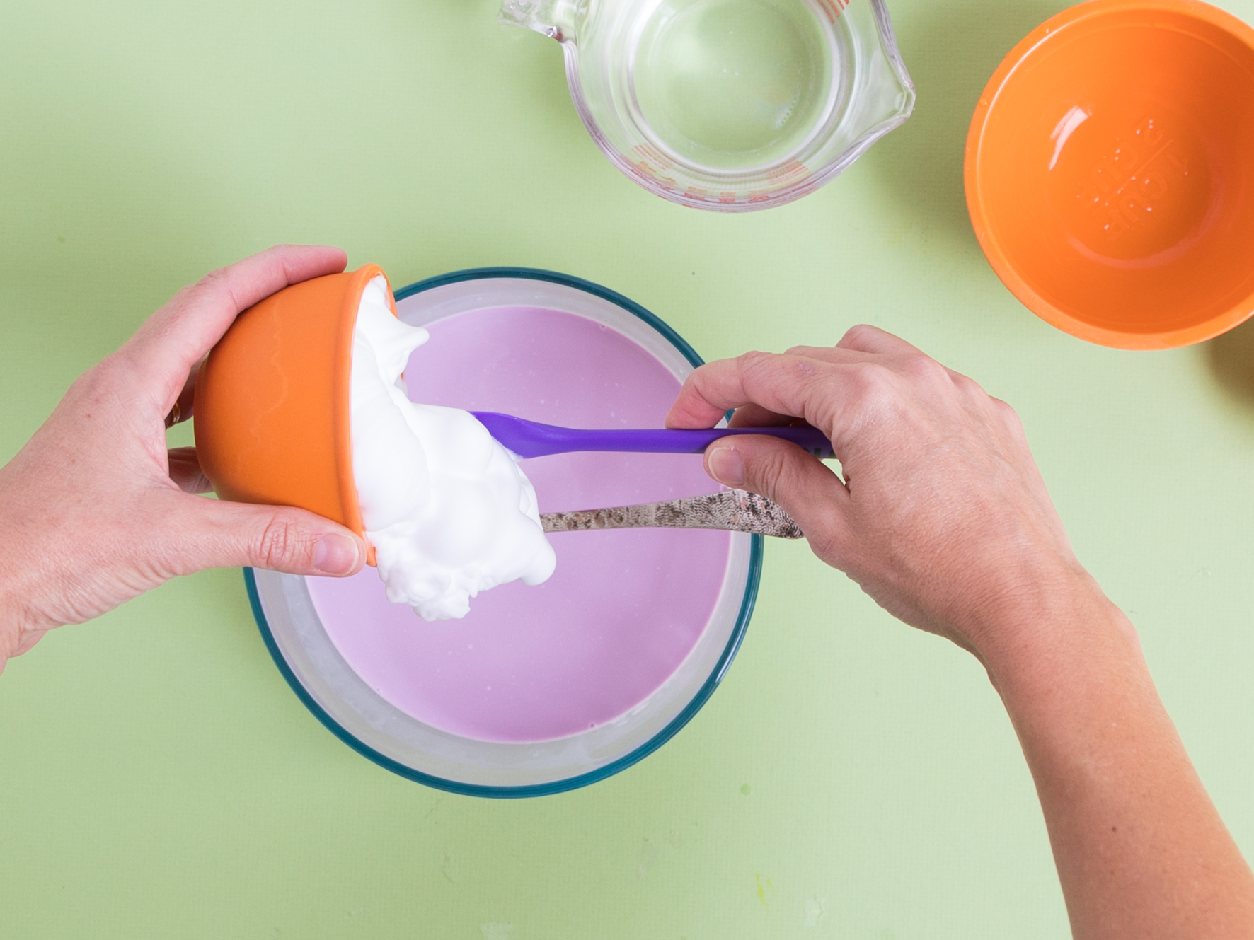 Adding shaving cream to fluffy slime recipe